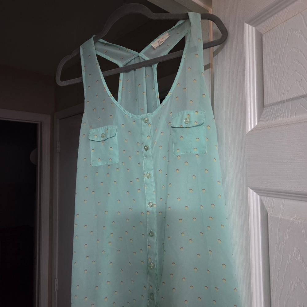 Mint Green Sleeveless Button-Up Blouse